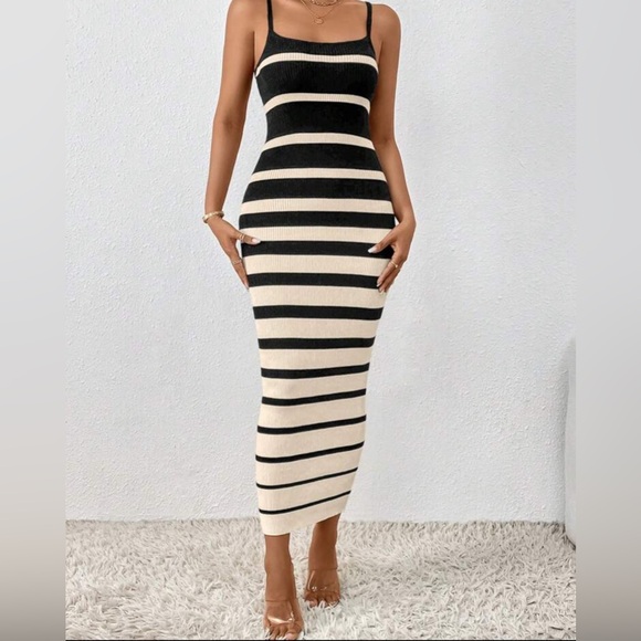 Striped Bodycon Dress - Various Sizes - Picture 3 of 3